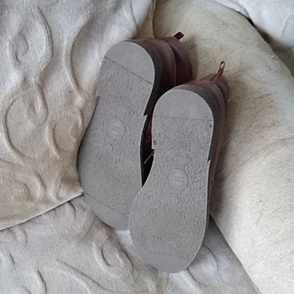 Shoes - Picture 5 of 5